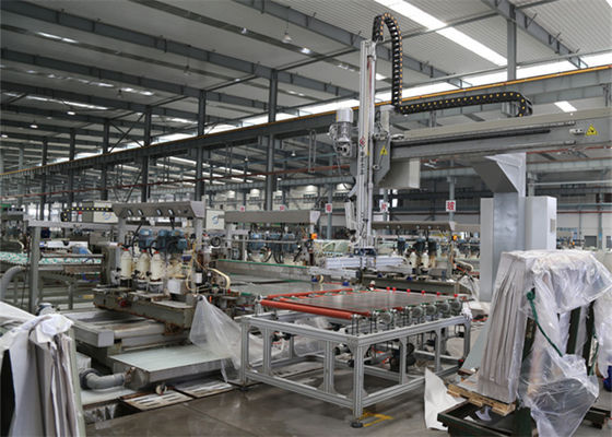中国 機械に太陽ガラス生産ラインのためのガラス積込み機をする自動太陽電池パネル サプライヤー