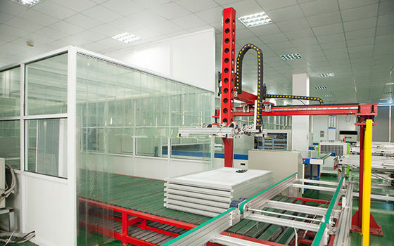 中国 PVモジュールのための機械、ハンドリング マシンを作る太陽電池パネルに荷を積み、荷を下します サプライヤー